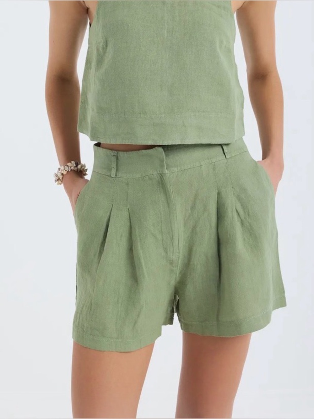 Monlicia Green Linen Pleated Shorts